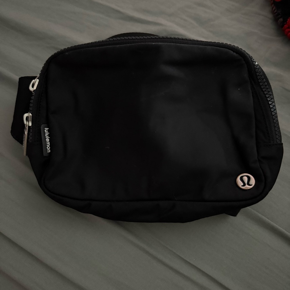 lululemon black bag